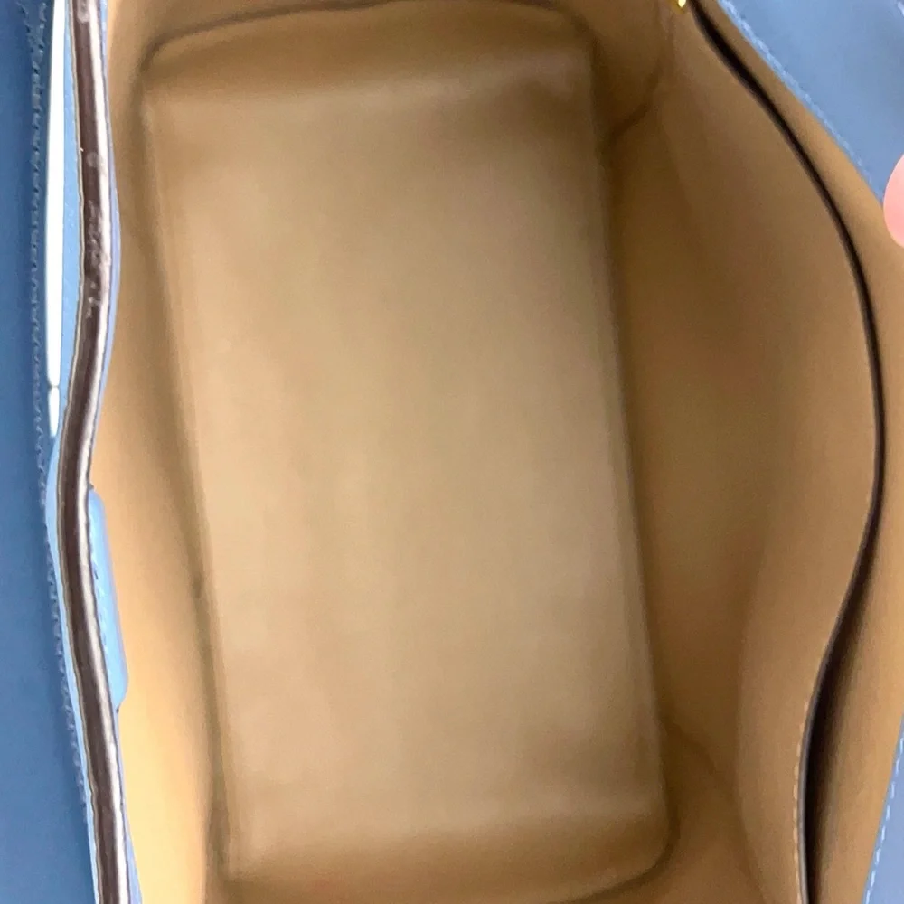 Michael Kors Hayes Bucket Bag